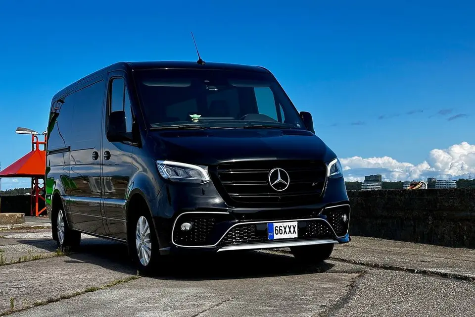 Mercedes-Benz Sprinter 66XXX rahvusvahelisel transfeeril