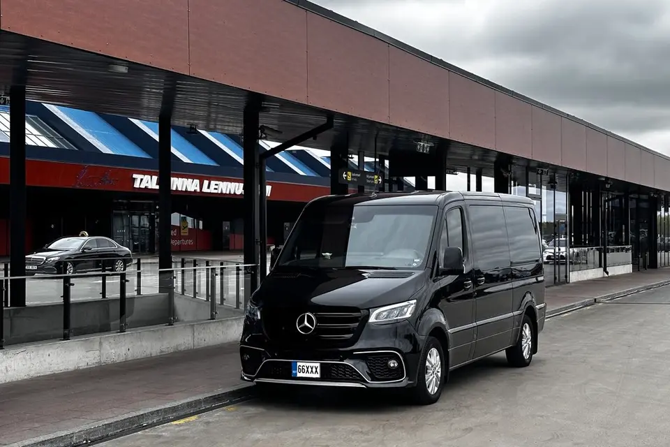 Mercedes-Benz Sprinter 66XXX Tallinna lennujaamas