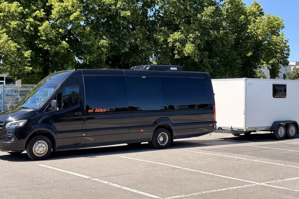 Mercedes-Benz Sprinter SoloTransferi varustusehaagisega