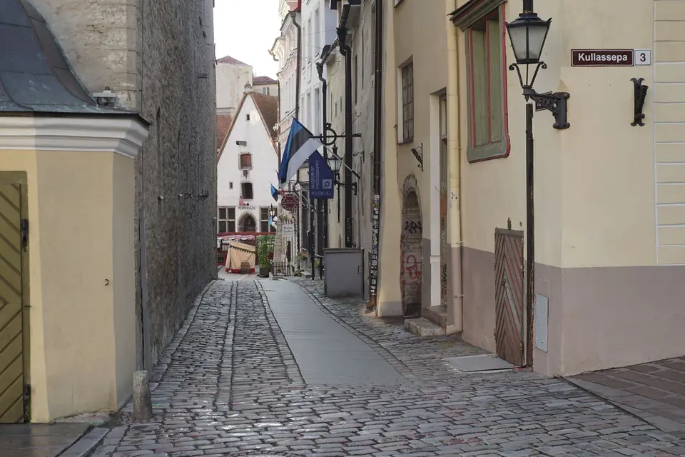 Keskaegne tänav Tallinna vanalinnas